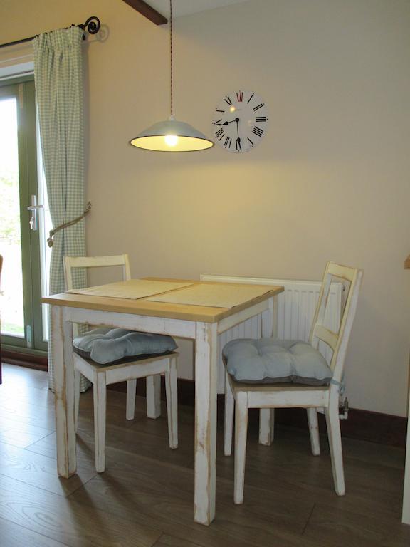 Faebuie Cottages Dalchreichart Rom bilde